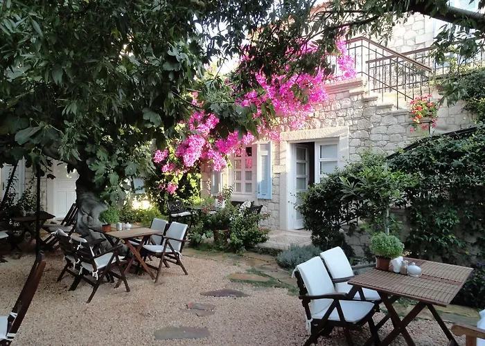 Hotel Incirliev - Special Category Alaçatı