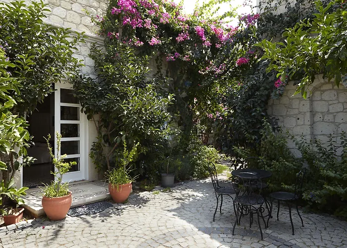 Incirliev - Special Category Отель 2*